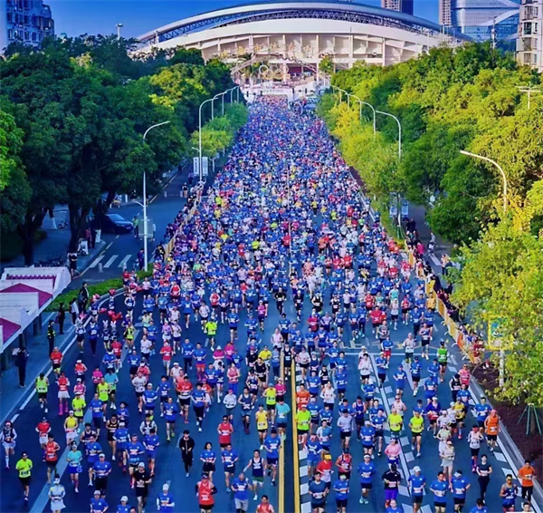 Hi-Q Group corre juntos en el Maratón Zhuhai